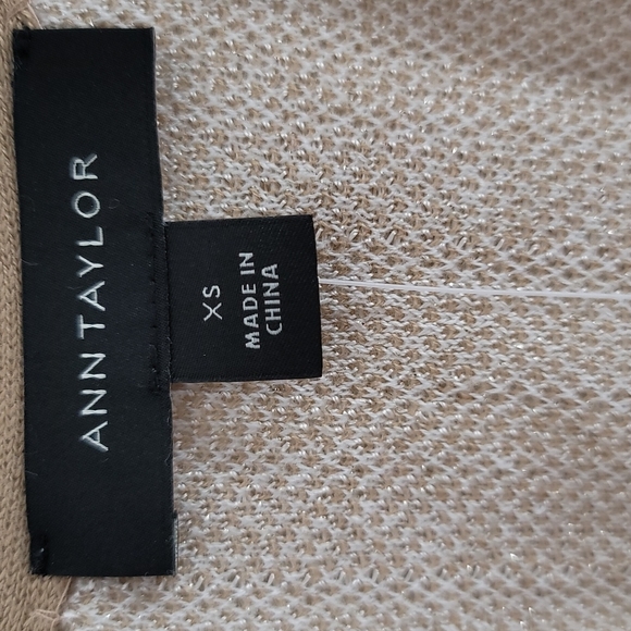 Ann Taylor Top - Picture 4 of 8